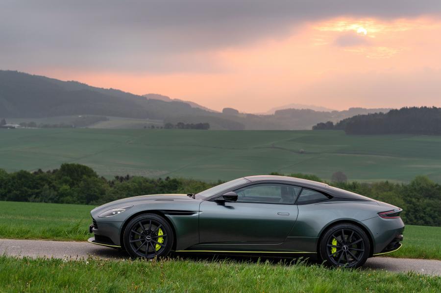  Aston Martin DB11 AMR Signature Edition 2018 года  (WW) (фото 37 из 43)